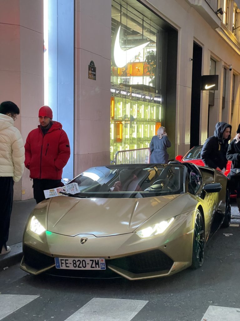 Lamborghini Aventador Champs Élysées #Driveme